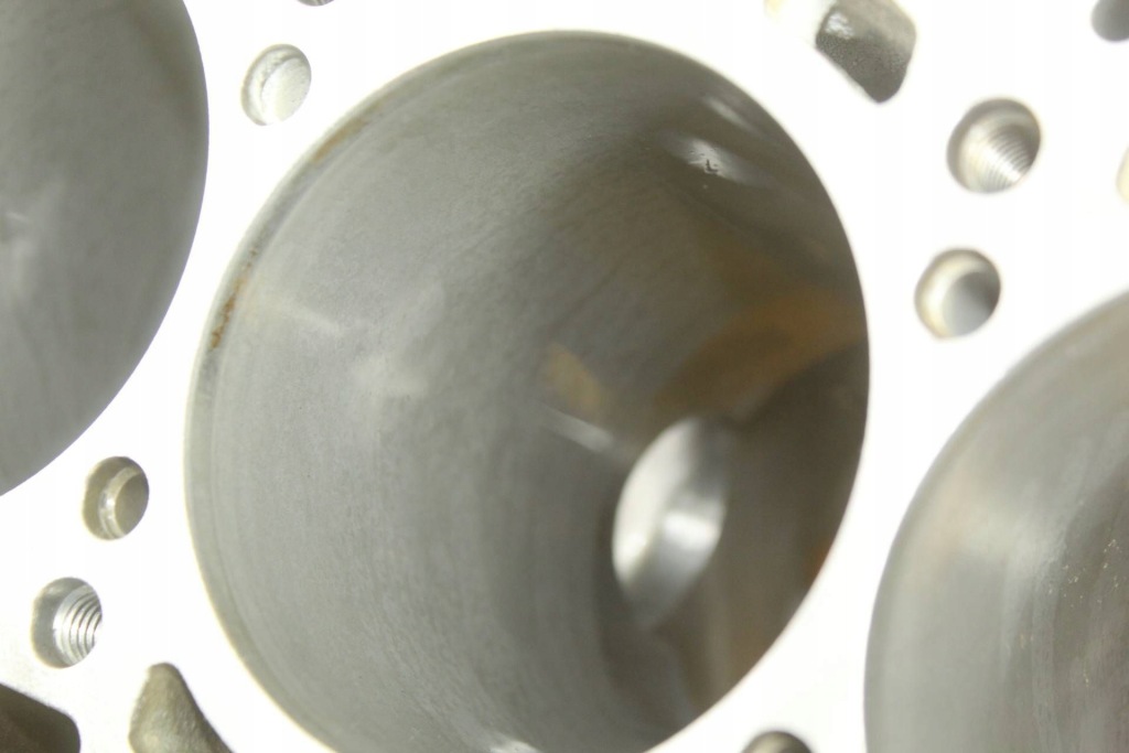 Блок двигателя dół audi a6 c6 a4 b7 4.2 fsi bat bbk 079103021s 079103032p в Украине