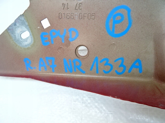 фото №10, Citroen c4 picasso ii праве кронштейн крила передній 016690f05 epyd