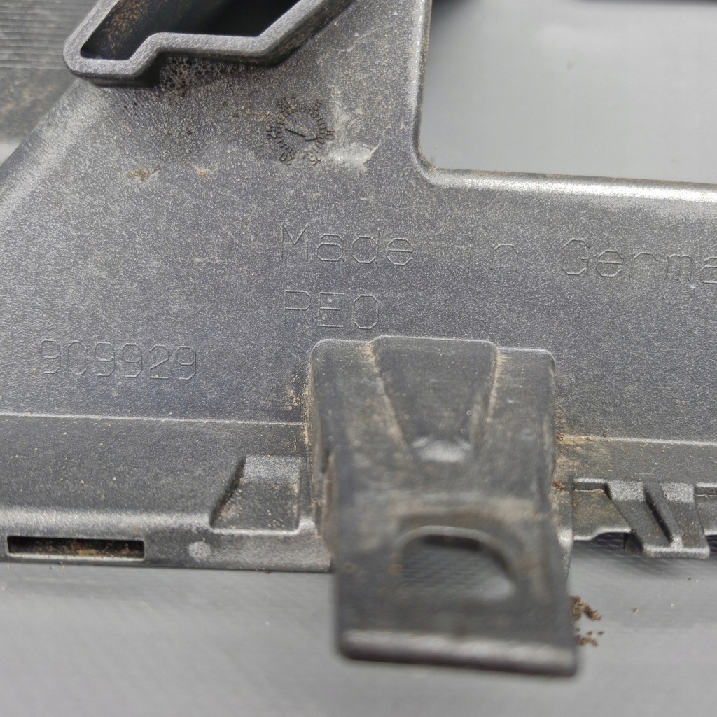 Бампер задні задній audi a3 8v sportback рестайлінг  2016- Зі Шроту