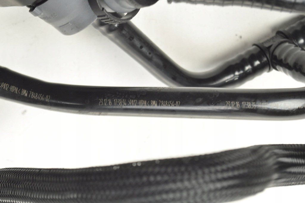 Bmw f82 3.0 шланг топлива 7636149 7848455 8602280 7848454 Цена