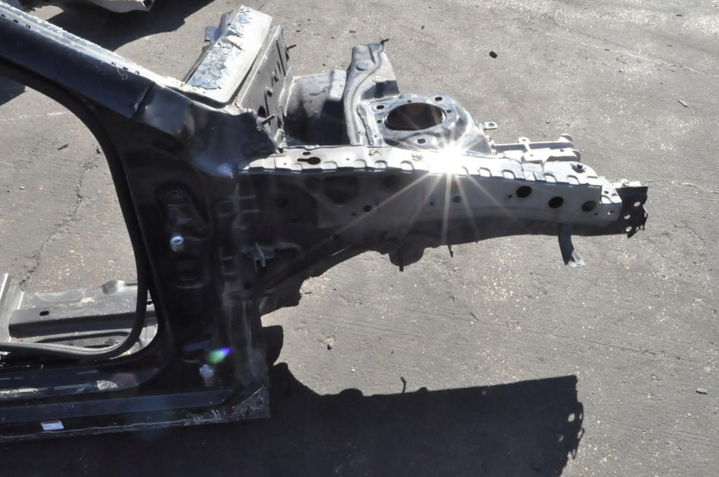 фото №4, Mercedes gla x156 w156ćwiartka лонжерон правая перед порог правый