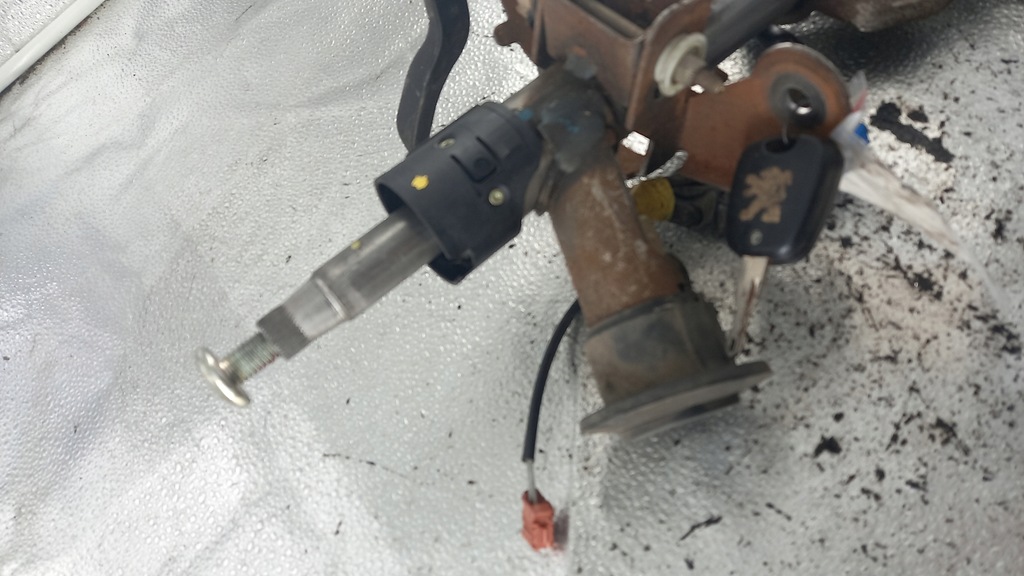 фото №2, Колонка рулевая peugeot 206