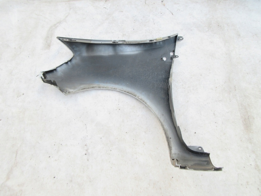 Крыло  правый  renault clio 3 185 Киев