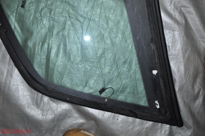 фото №8, Стекло боковая хром левая vw touareg 2013r