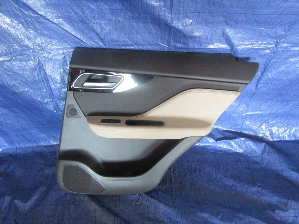 фото №9, Jaguar f-pace x761 2016 обшивка защита дверь задняя