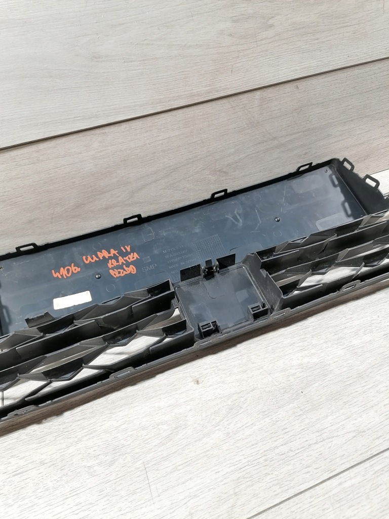 фото №8, Leon iv решётка средняя бампер перед 5fa853667