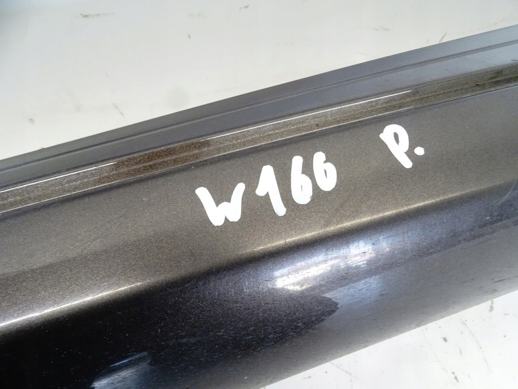 Молдинг поріг накладка права mercedes ml w166 amg 796 Ціна
