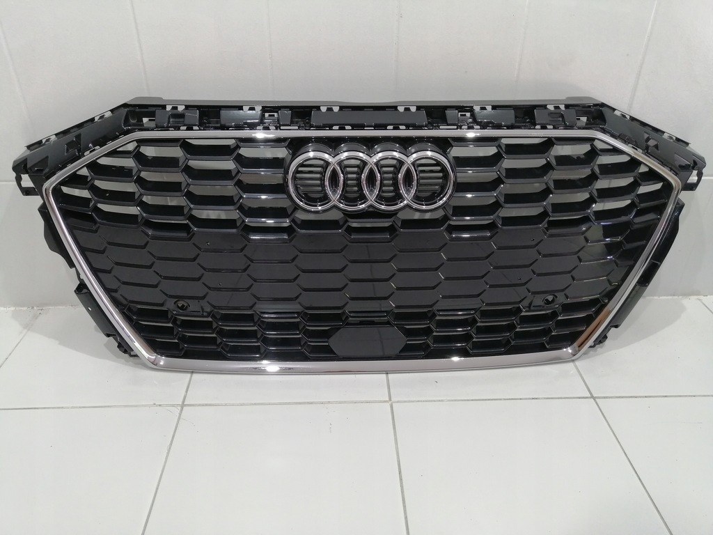 фото №1, Решітка радіатора решітка радіатора audi a3 8y0