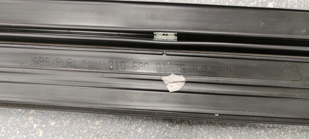 фото №9, Mercedes w210 накладка порог передняя 2106800135