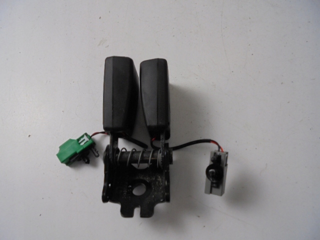 фото №1, Замки ременів задня jaguar e-pace 19r