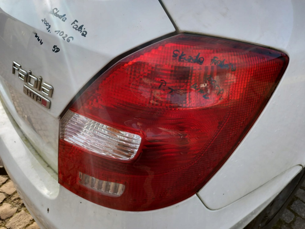 фото №5, Лампа l.p. задняя skoda fabia ii 5d kombi 09r.