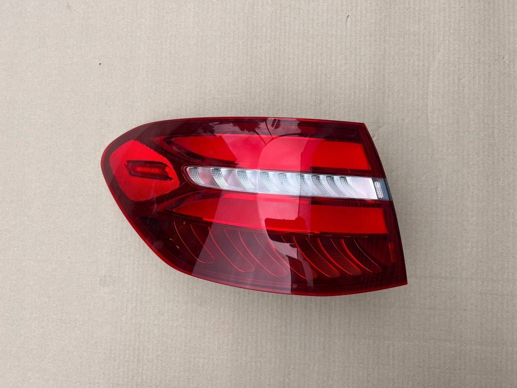 фото №1, Mercedes glc w235 x253 suv ліва лампа задня задня