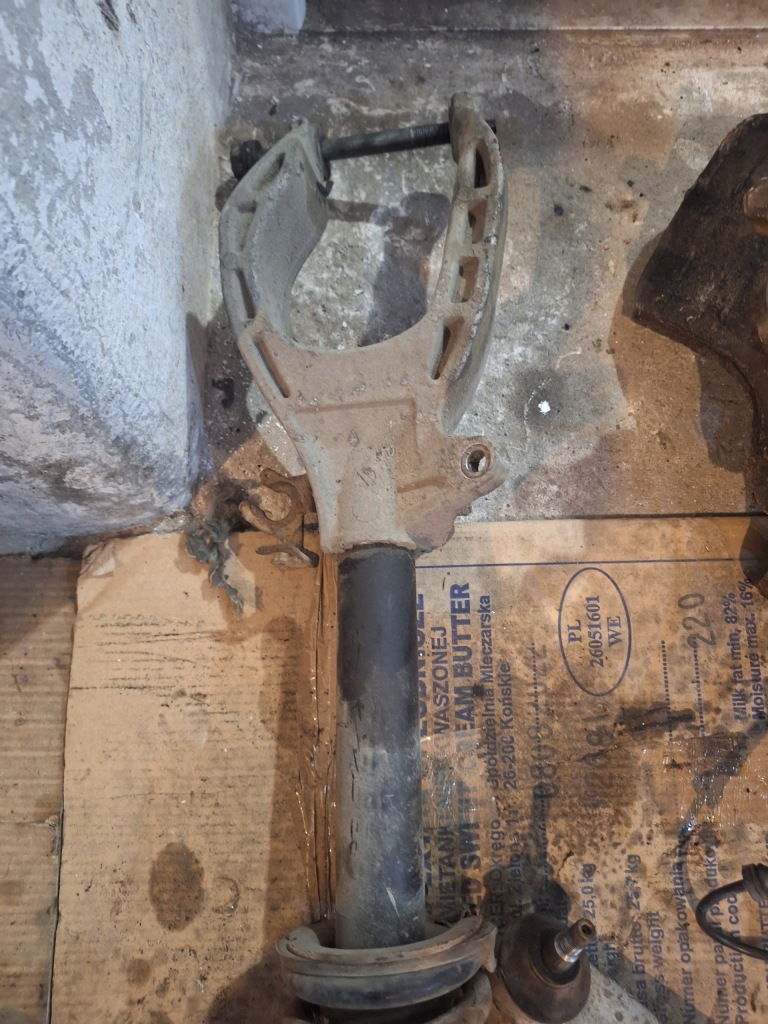 фото №4, Alfa romeo 147 00-04 амортизатор перед левый 1.6 16v hb 3d