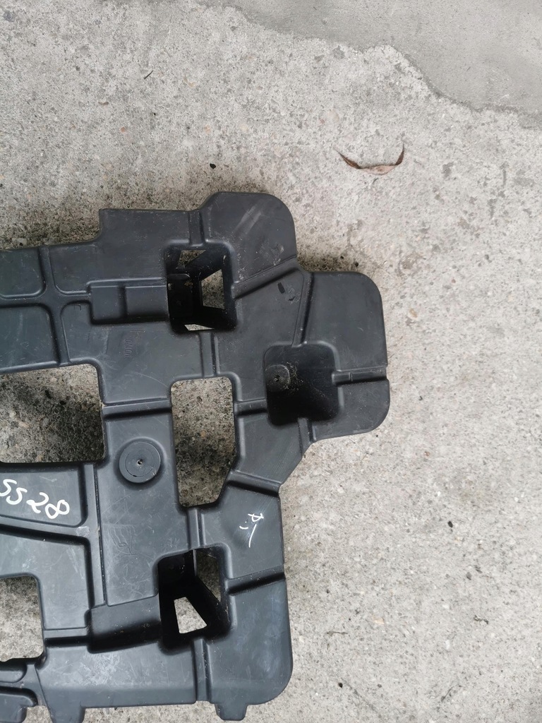 фото №4, Напрямна бампера правий задня renault megane iv 16-