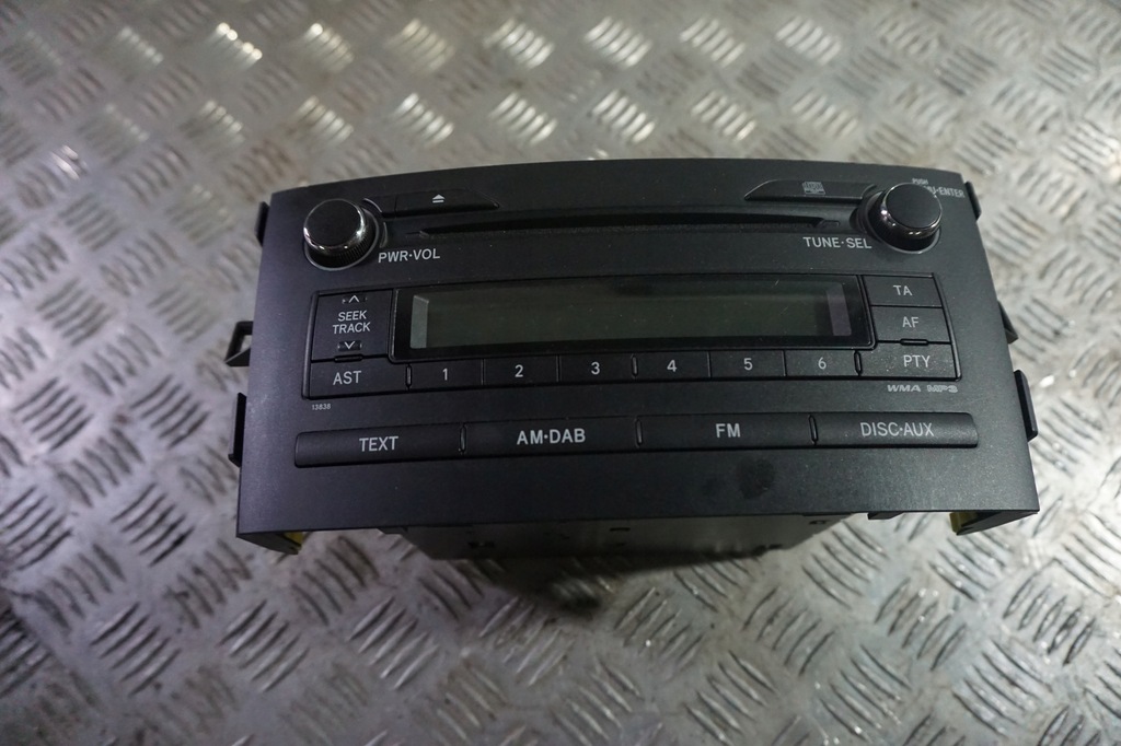 фото №2, Радио радиопроигрыватель cd mp3 toyota auris 09-12