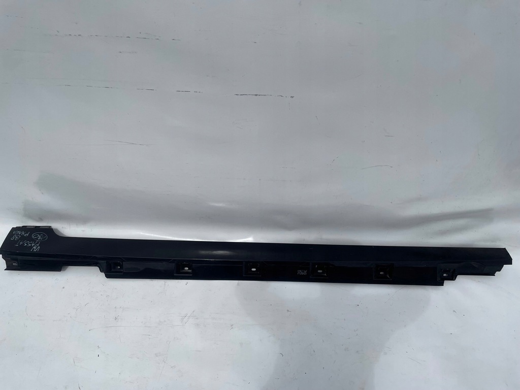 фото №1, Молдинг порог правая перед передняя vw passat b8 3g0853858