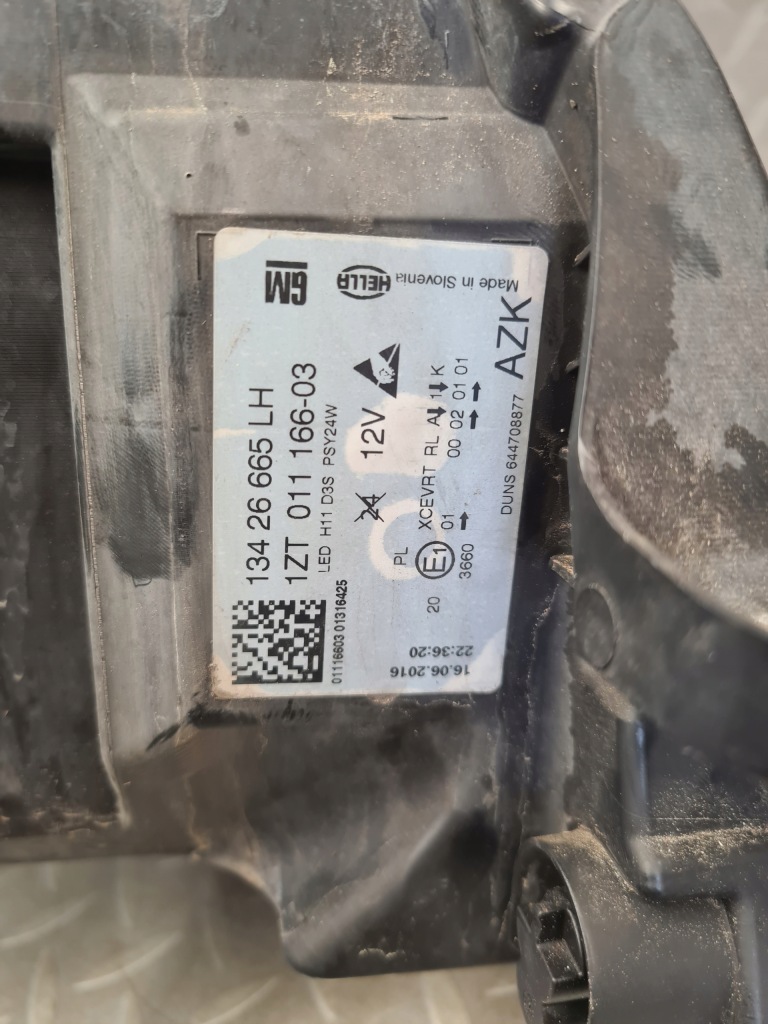 Фара фара лівий opel insignia a рестайлінг  bixenon led оригінал європа Недорого