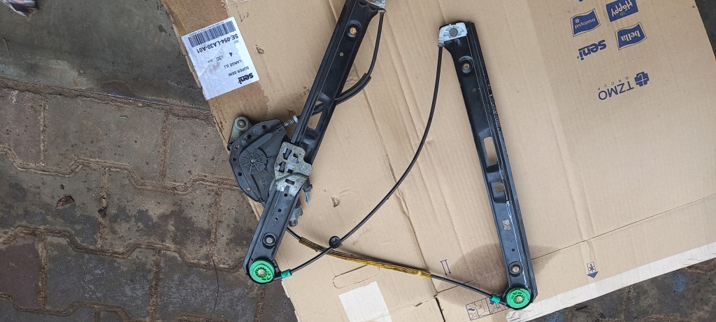 Купити Pod.szyby правий перед bmw e46 98r sedan