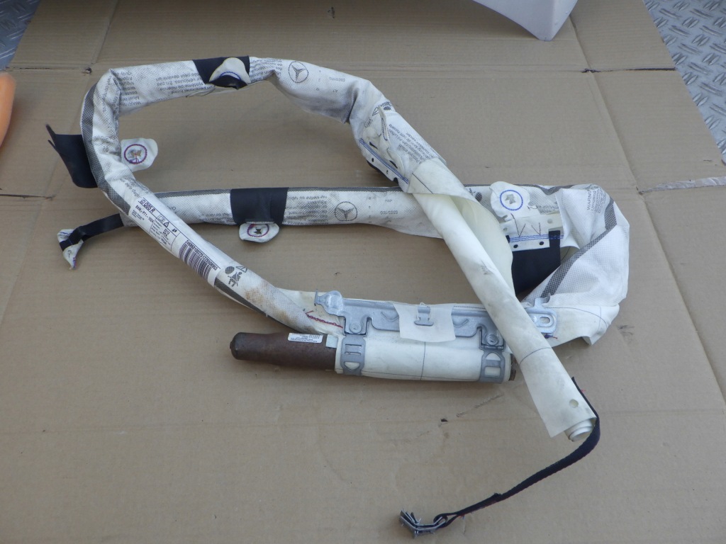 фото №1, Шторка безпеки повітряна mercedes-benz оригінальний номер a2468601002