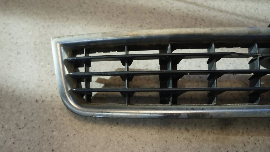 фото №8, Решітка бампера перед передня середня хром audi a4 b6