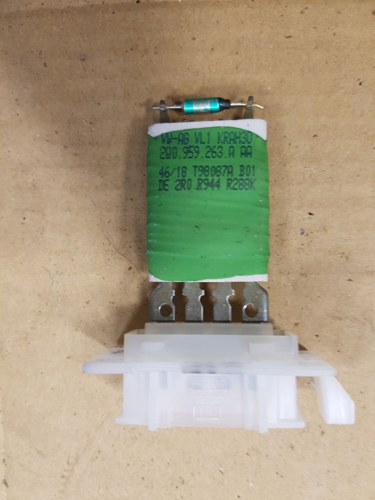 фото №1, Резистор вентилятор vw audi skoda 2q0959263a