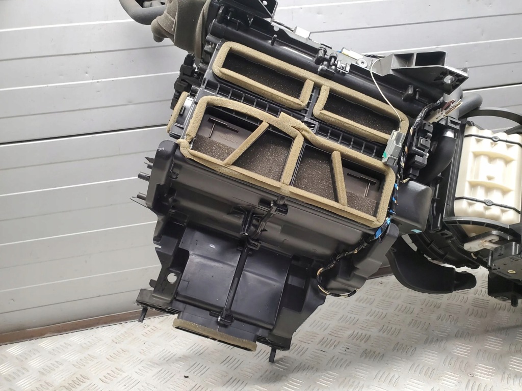 Купити Jaguar xf 2015 обігрівач / комплект