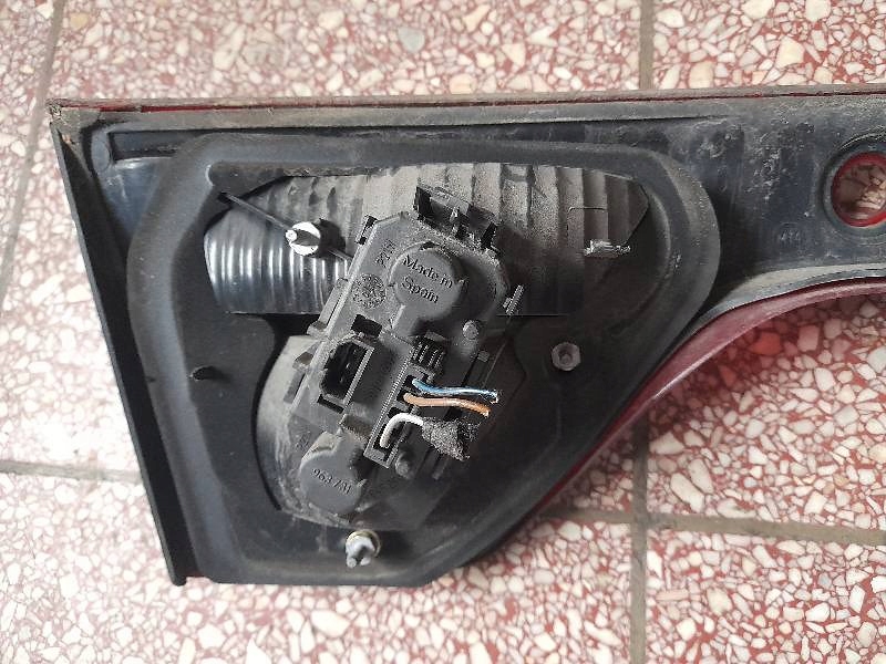 фото №3, Накладка крышки seat toledo ii 2