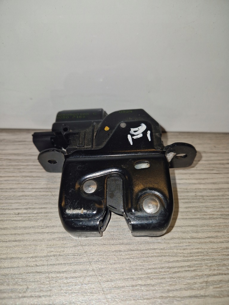 фото №1, Замок задній кришки dacia duster i 10-