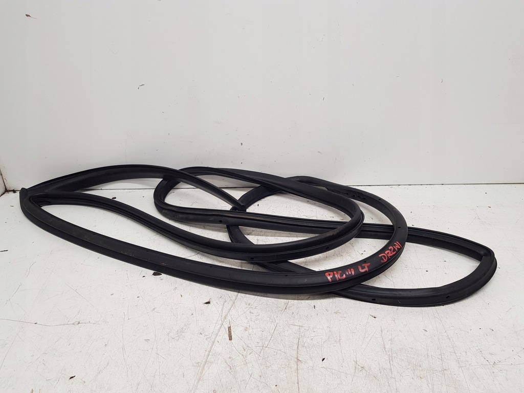 фото №1, Kia picanto iii прокладка дверь левый задняя 2017-