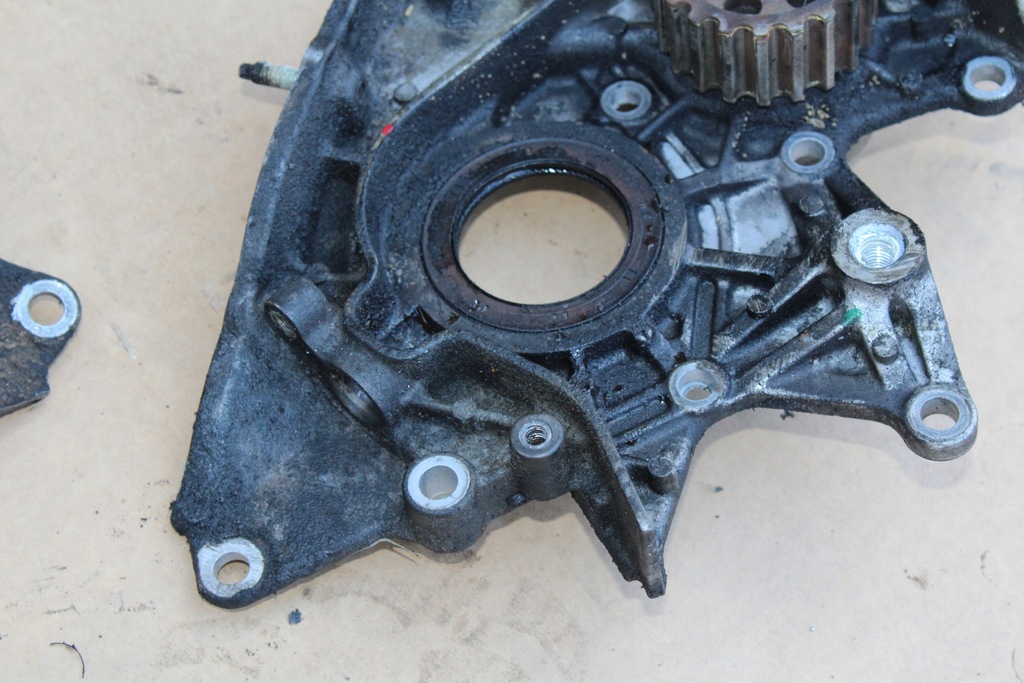 фото №14, Насос масла масляная corolla verso ii avensis t25 rav 4 ii 2.0 d4d 1cd