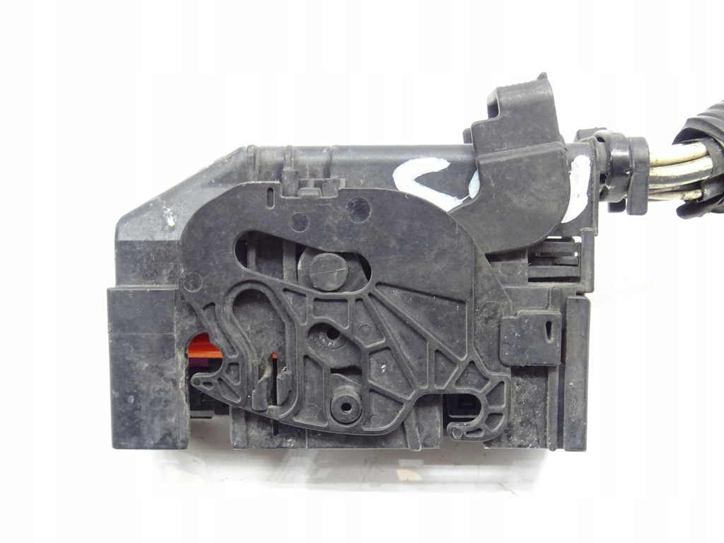 фото №6, Колодка штекер насоса abs toyota auris i 2007-2012