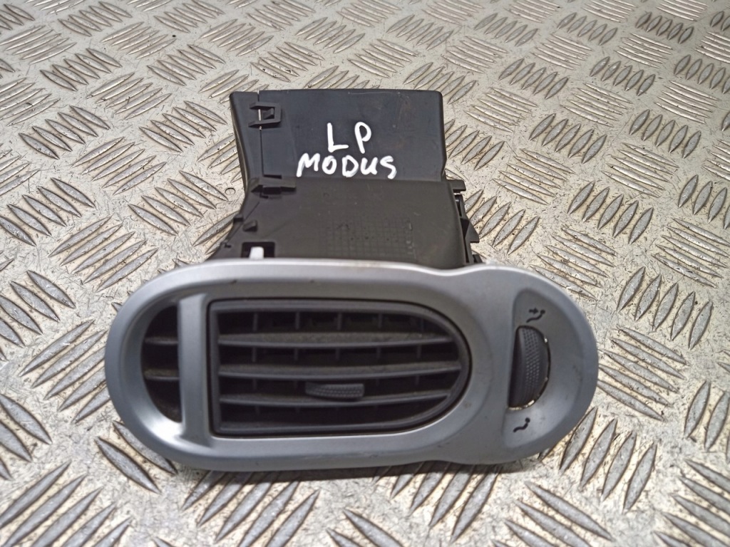 Купити Решітка ліва обдув renault modus 1.5 dci