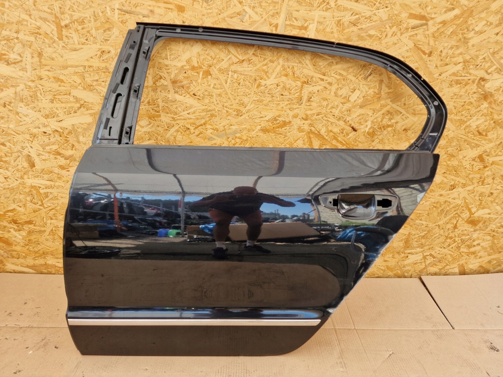 фото №1, Skoda superb ii дверь левая задние 3t5