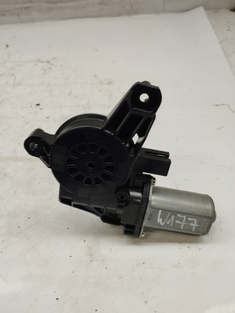 Mercedes w177 amg a35 моторчик стекло левый задний  a0009060808 Киев