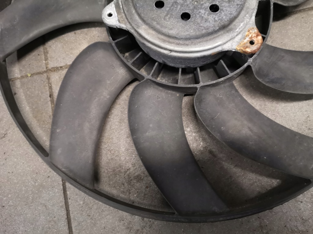 Купити Вентилятор радіатор audi a4 b8 2.0 tdi 993454j