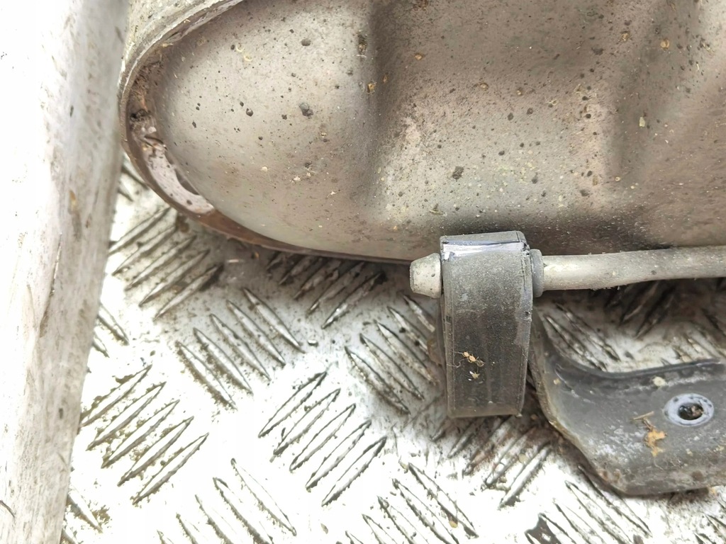 фото №9, Bmw 5 e60 e61 2006 гаситель kompletny