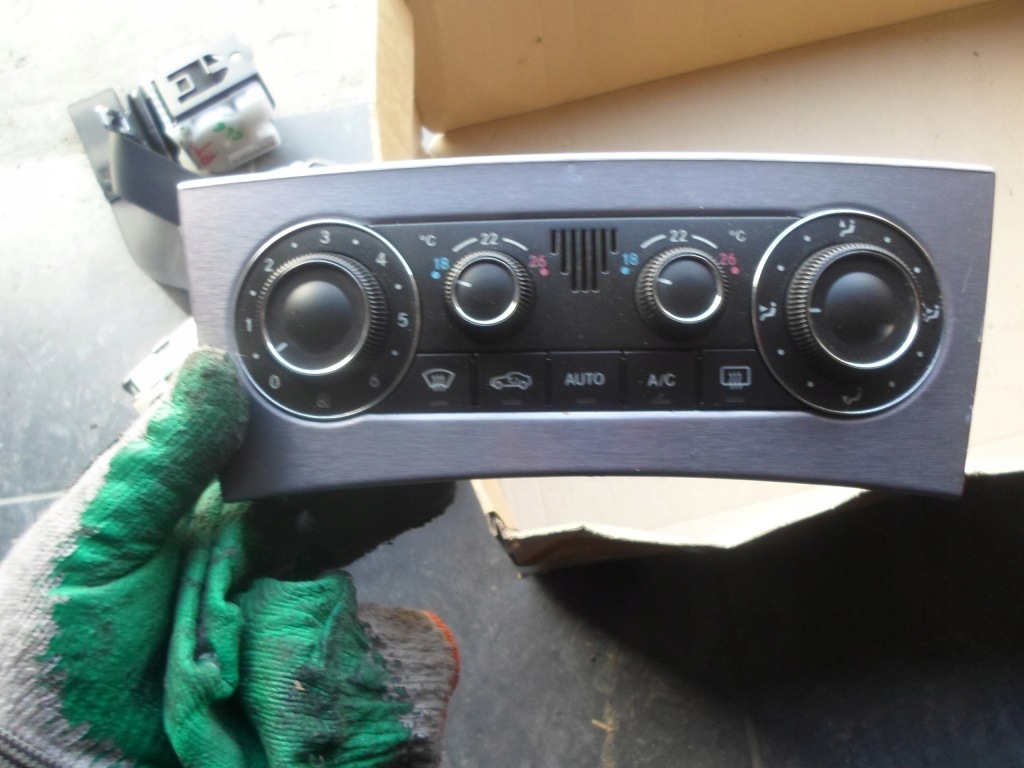 Купить Mercedes w203 clc панель кондиционера 2038304085