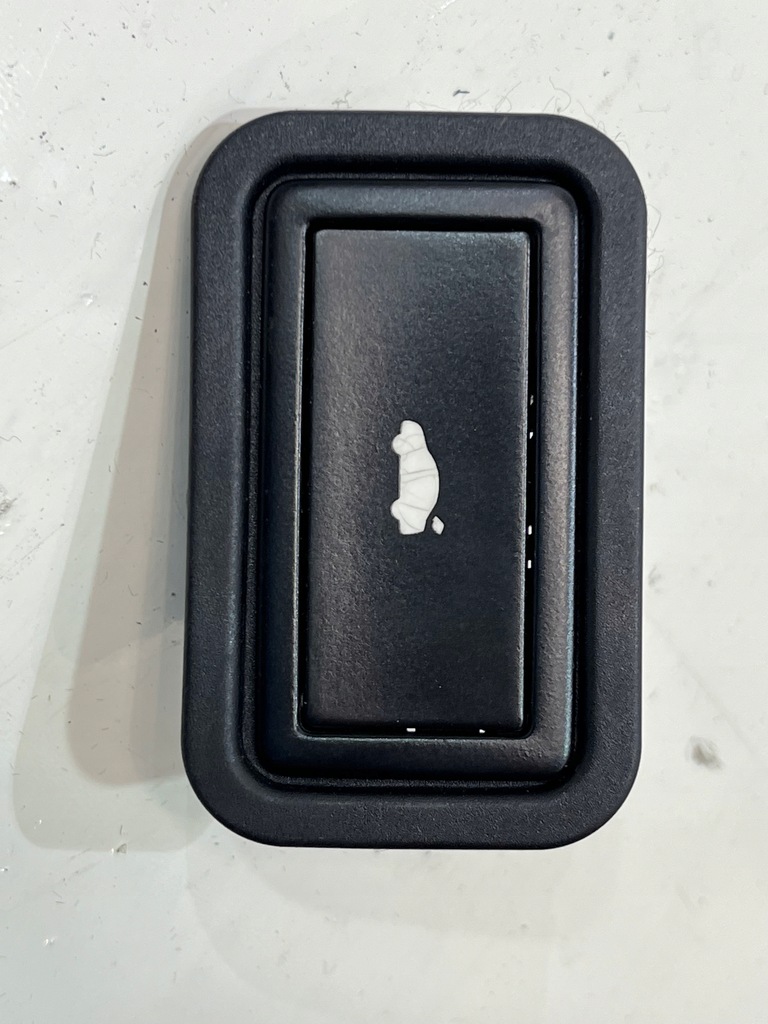 фото №1, Кнопка открывания багажника audi a8 d4