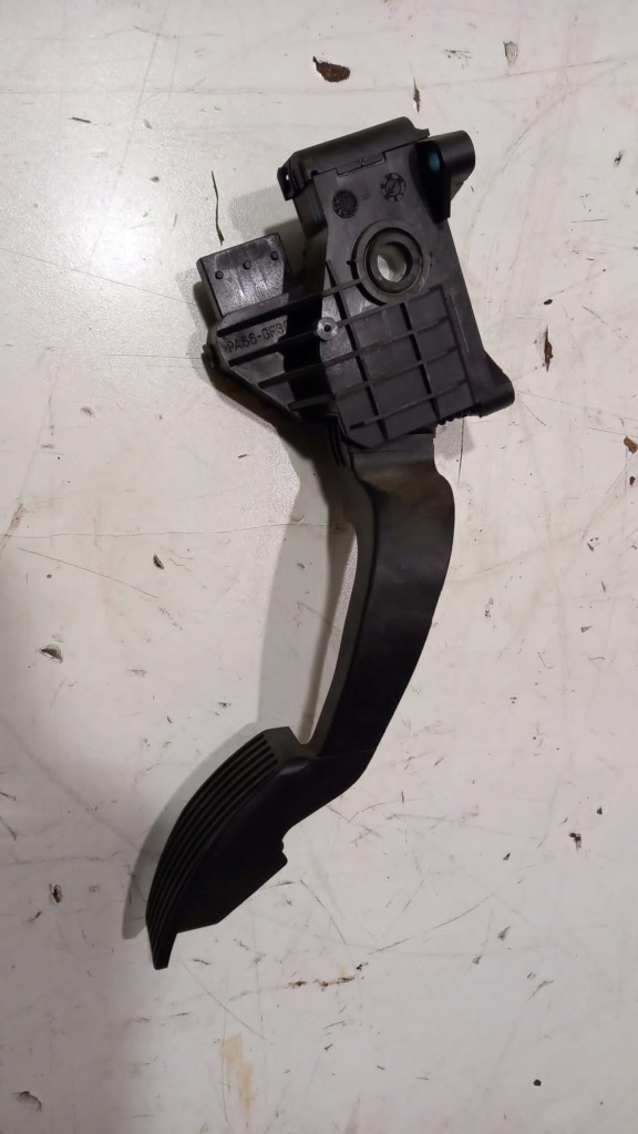 фото №1, Fiat grande punto 1.3 m-jet педаль потенциометр газа 55702020 !!