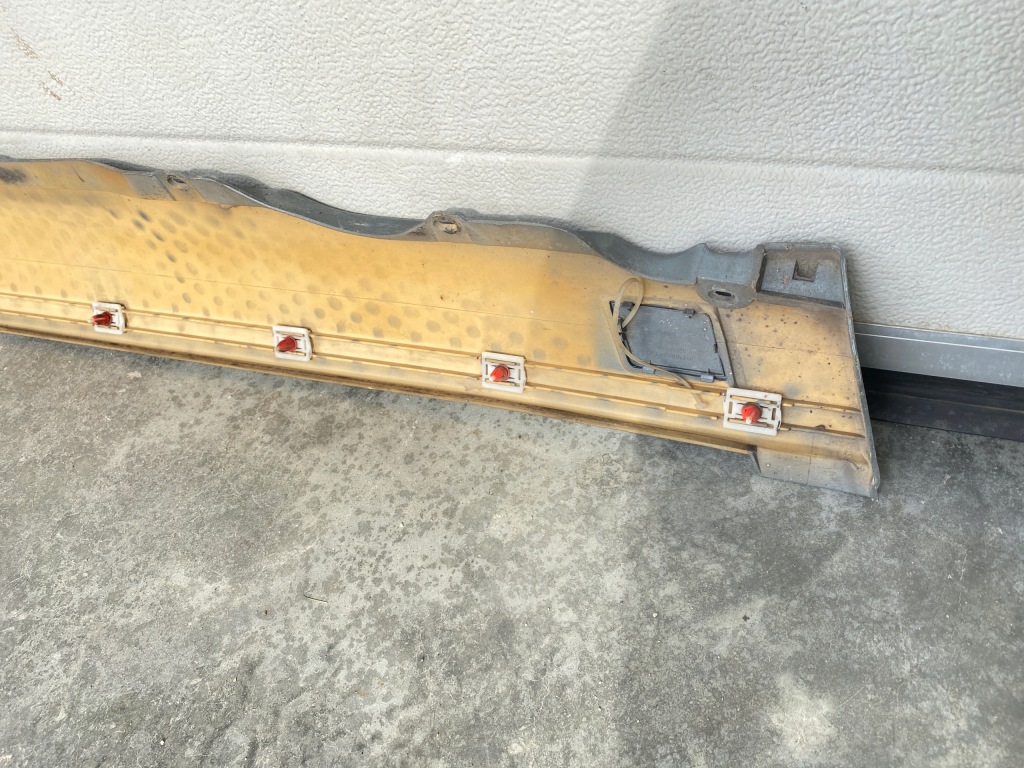 Молдинг порог накладка порог левая mercedes w126 sel 1266905140 1266980330 Доставка