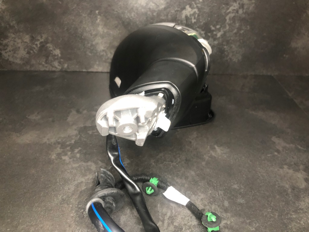 Купити Passat b8 дзеркало праве 9+2 pin нова uk