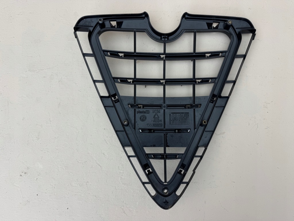 Alfa romeo giulietta 09-12 решётка решётка радиатора радиатора бампера перед 156085889 Киев