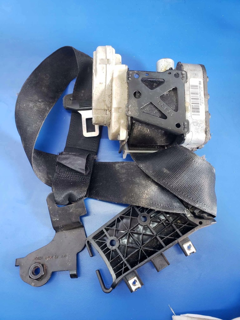 Купити Правий ремінь кабріолет  saab 9-3 ii 93 оригінальний номер p12797292