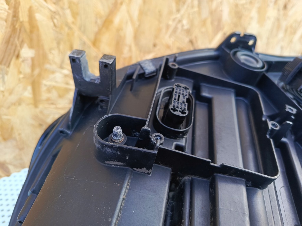 Фара перед правый  audi a4 full led 8w0.941.774 Киев