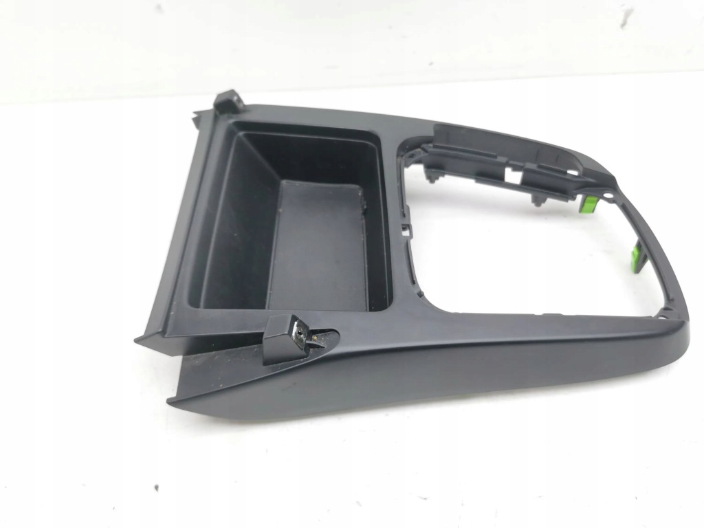 фото №8, Kia ceed 2019 рамка рычаг переключения передач  84615j7900