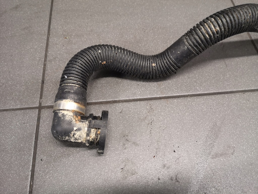 фото №5, Шланг повітря audi a6 c6 3.2 fsi 4f0133889g