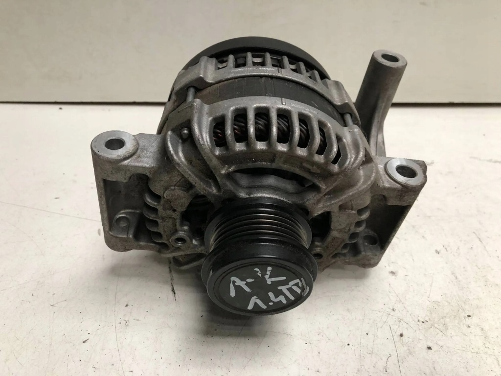 Генератор astra k insignia b 1.4t 1.5t 13522659 с Разборки