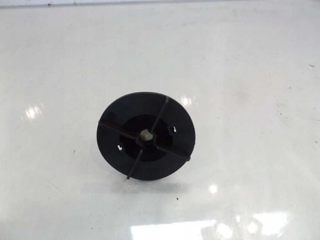 фото №1, Micra k12 болт колеса запасного