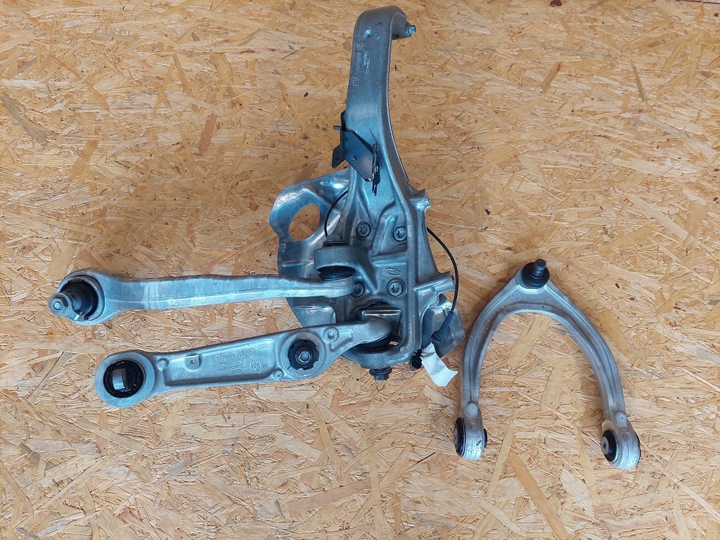 фото №1, Alfa romeo giulia 2.0 b rwd поворотный кулак перед правое правая подвеска kpl