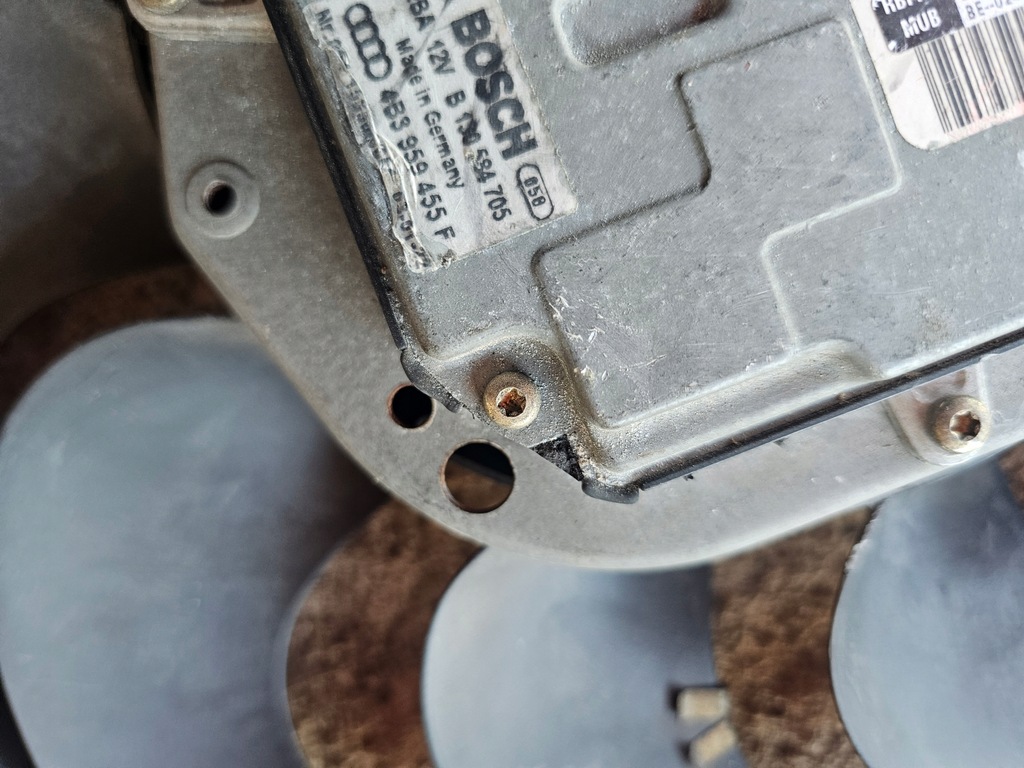 фото №12, Audi a6 rs6 c5 4.2 вентилятор радиатора 4b3959455f